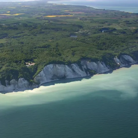 Bakkegaard Mons Klint * Borre